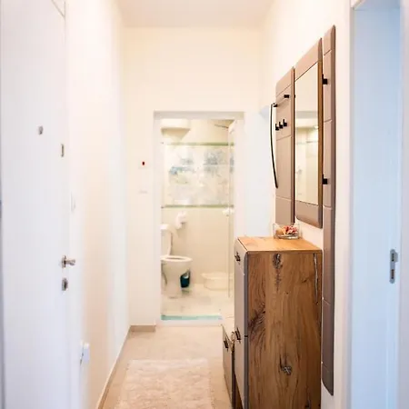 A&k Cozy Art 2 * וארנה