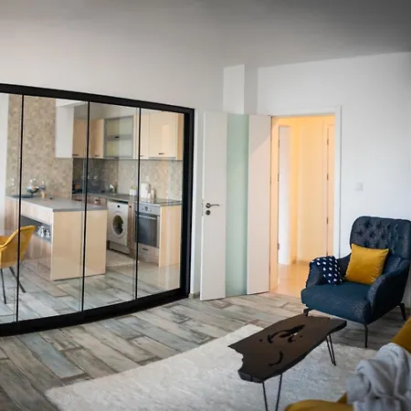 A&k Cozy Art 2 דירה וארנה